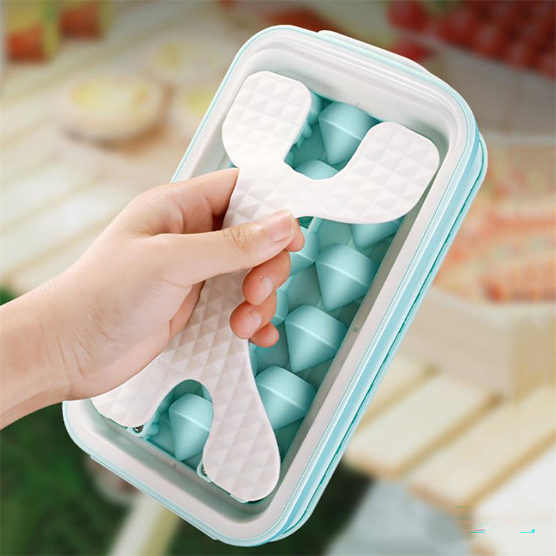 2-in-1 Portable Silicone Ice Ball Mold & Water Bottle - BudgetSpender